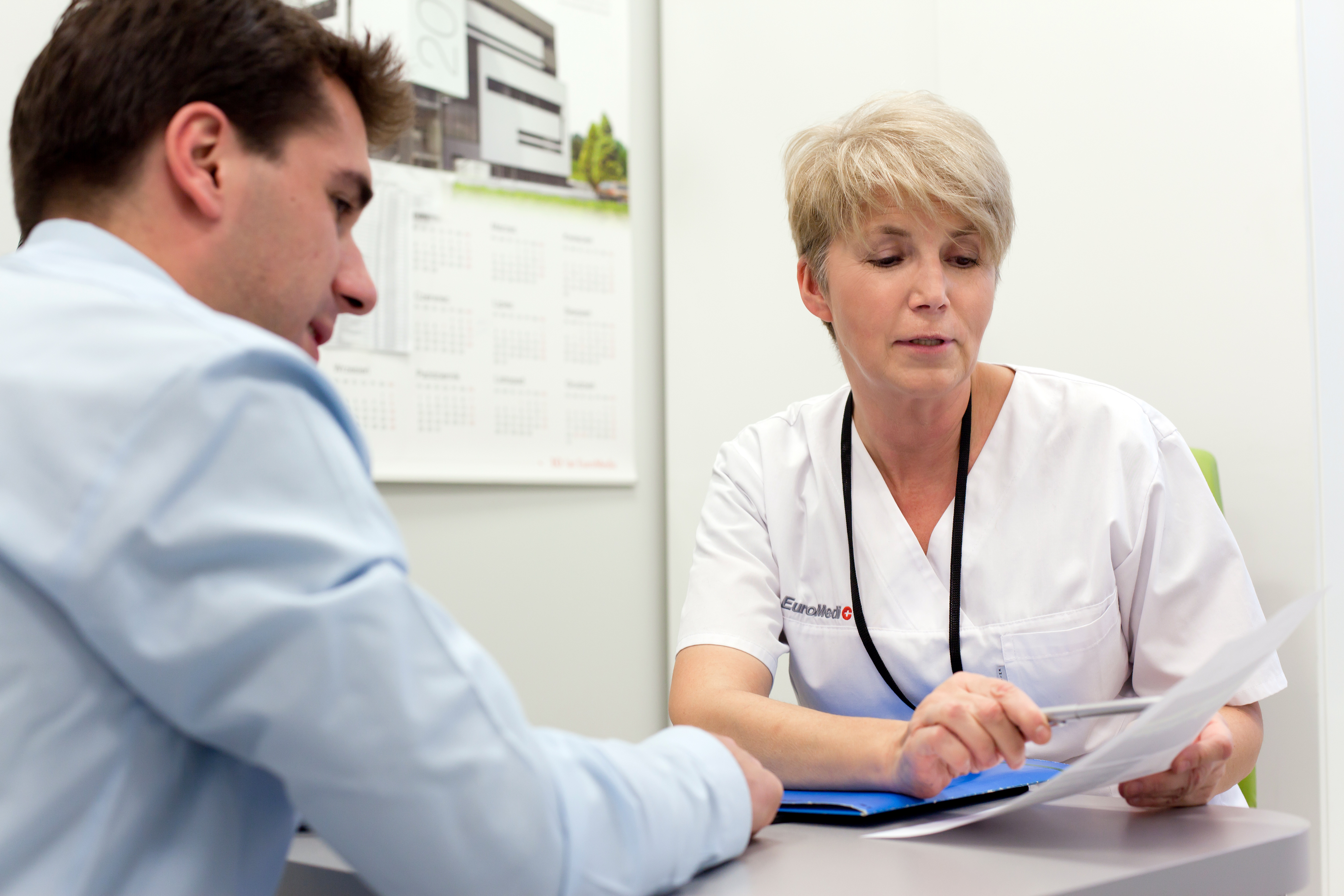 PLASTYKA POWIEK I  SPOJÓWKI.